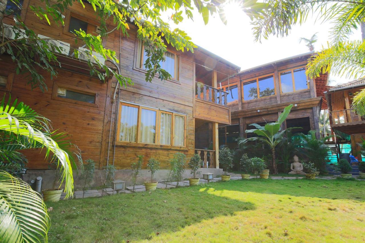 Brushwood Villa- And Bar Resort